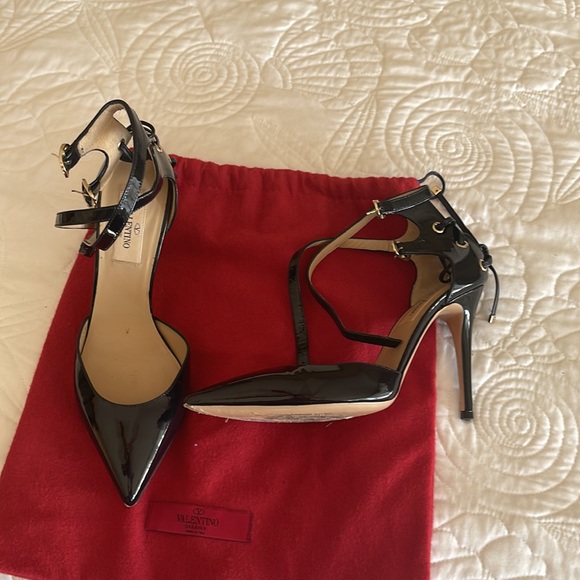 Valentino - Picture 6 of 7